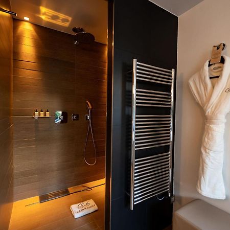Le Cinq Codet Hotel Paris Exterior foto