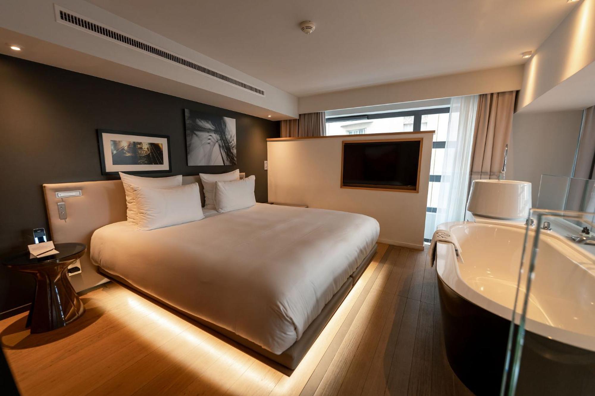 Le Cinq Codet Hotel Paris Exterior foto